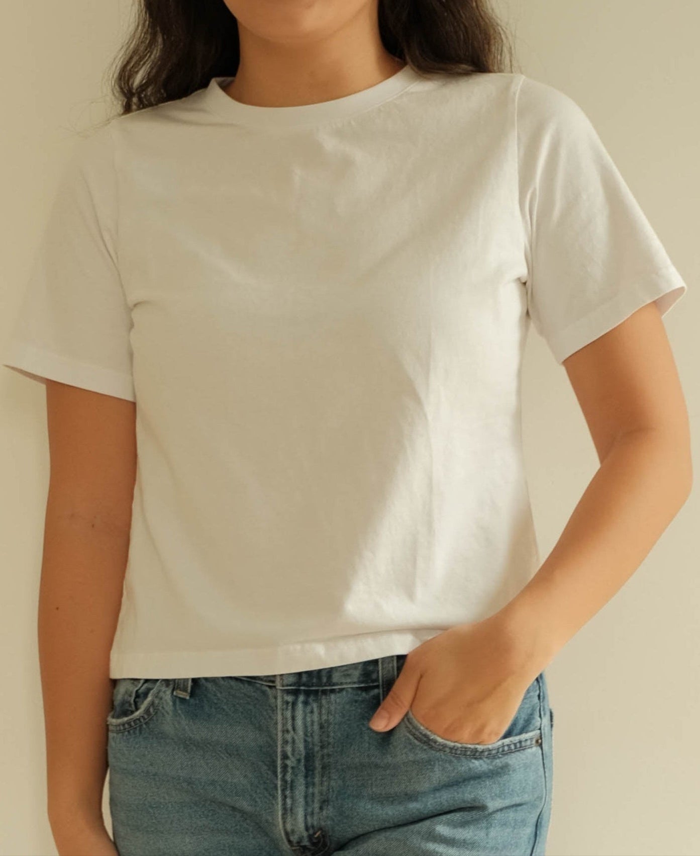 Michelle wears plain white t shirt in the short sleeve front